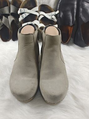 Dansko Maria Gray Nubuck Ankle Boots Side Zip Clog Heel Women’s EU 38 US7.5–8